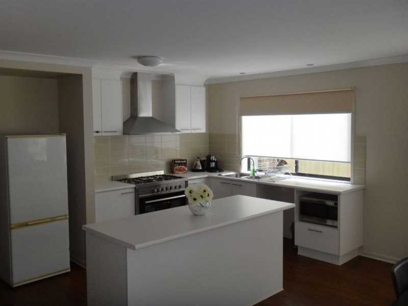 16 Altitude Drive, Doreen VIC 3754