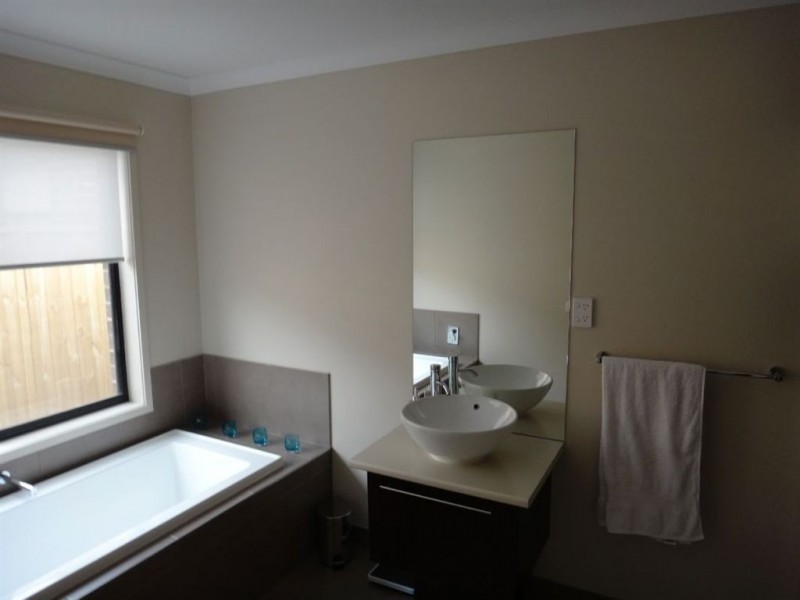 16 Altitude Drive, Doreen VIC 3754