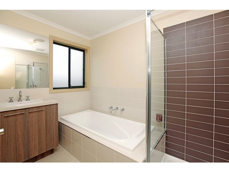 2 Cordoba Way, Mernda VIC 3754