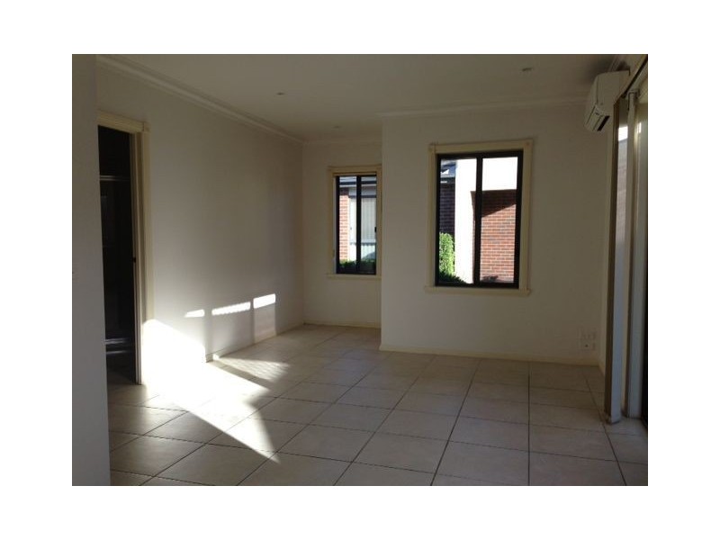 2/37 Rufus Street, Epping VIC 3076