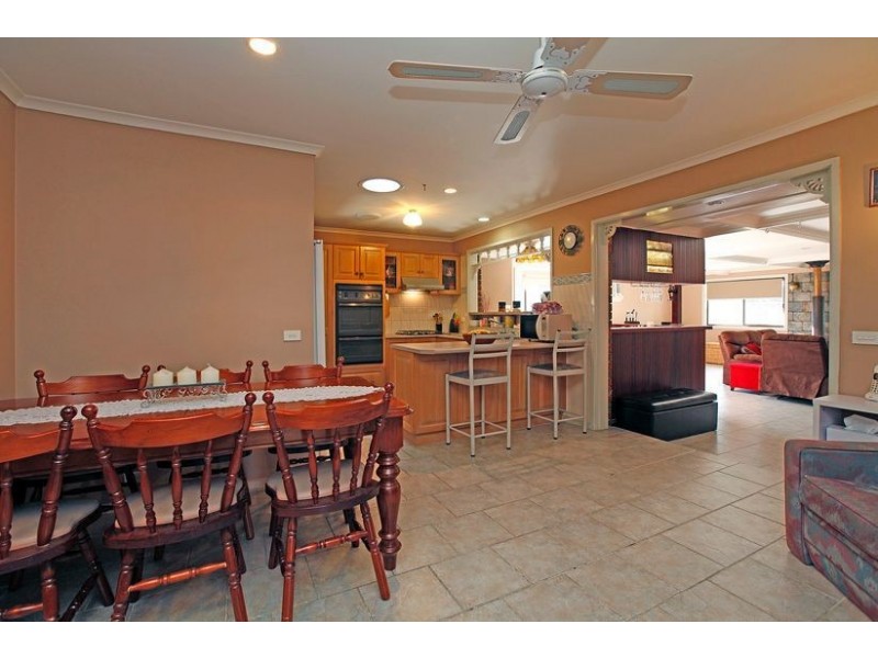 2 Stradella Close, Mill Park VIC 3082