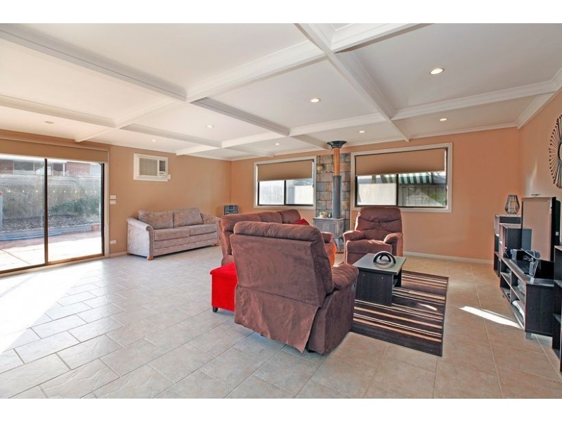 2 Stradella Close, Mill Park VIC 3082