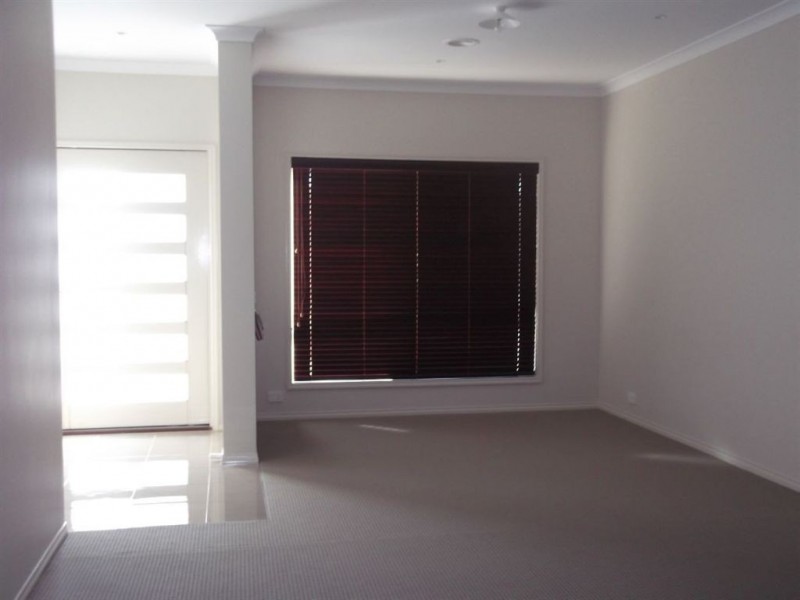 24 Stonegate Drive, Epping VIC 3076