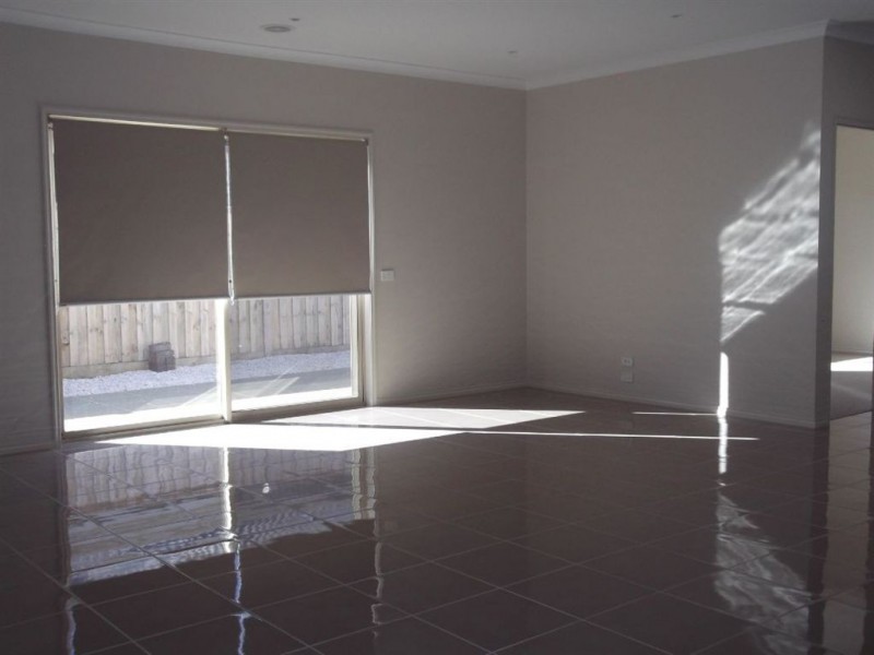 24 Stonegate Drive, Epping VIC 3076