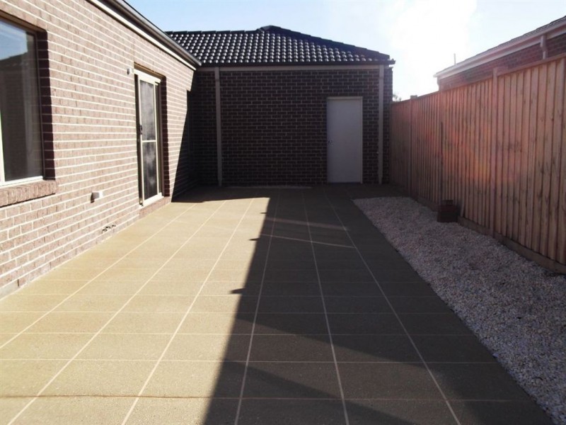 24 Stonegate Drive, Epping VIC 3076