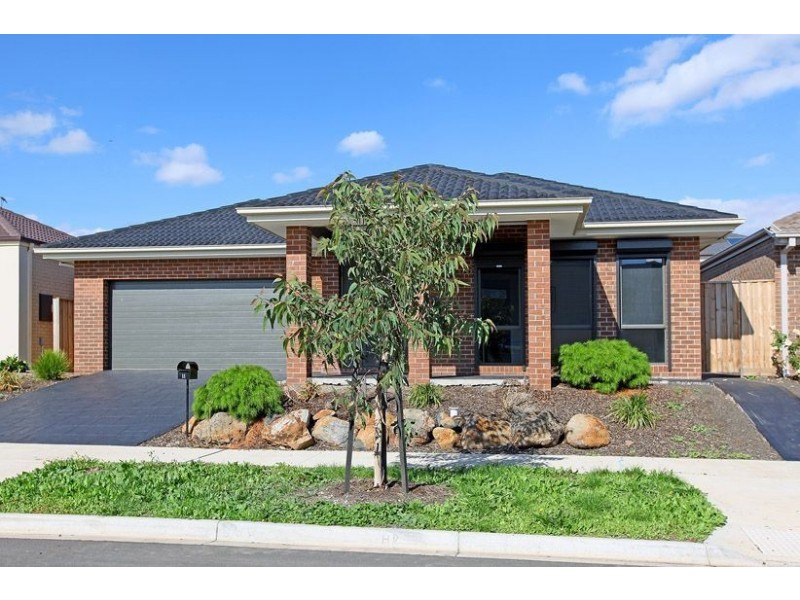 11 Bellerive Road, Epping VIC 3076