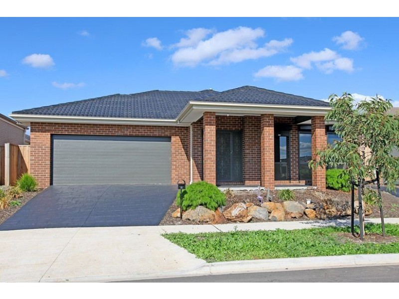 11 Bellerive Road, Epping VIC 3076