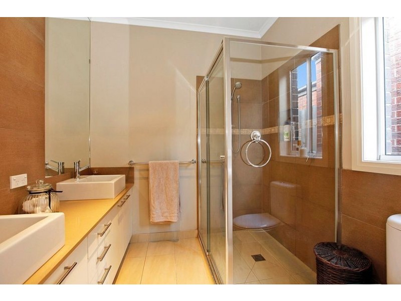 17 Starlight Gardens, Epping VIC 3076