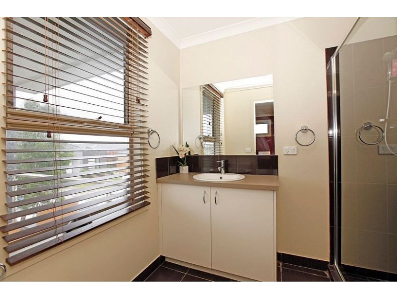 7 Lustre Close, Epping VIC 3076