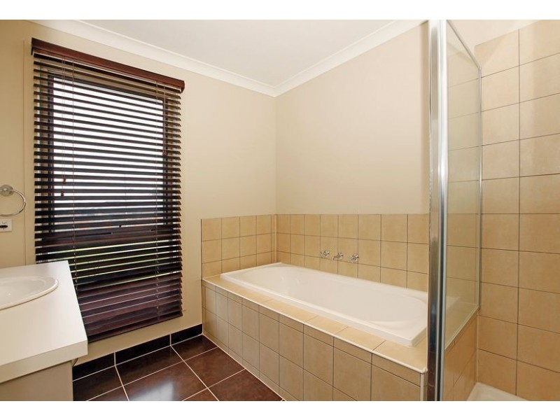 7 Lustre Close, Epping VIC 3076