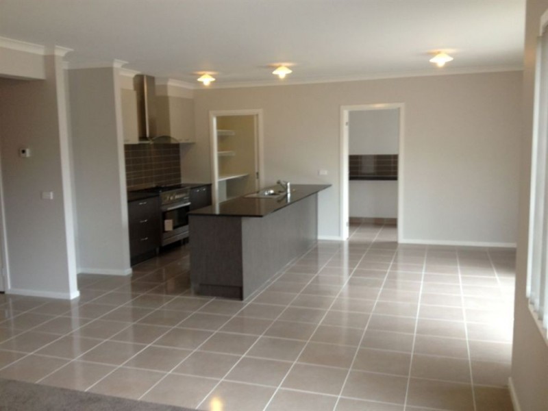 39 Lockhart Crescent, Mernda VIC 3754