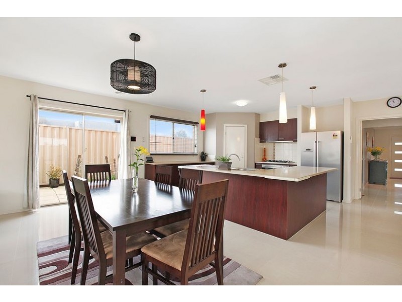 32 Farmhouse Boulevard, Epping VIC 3076