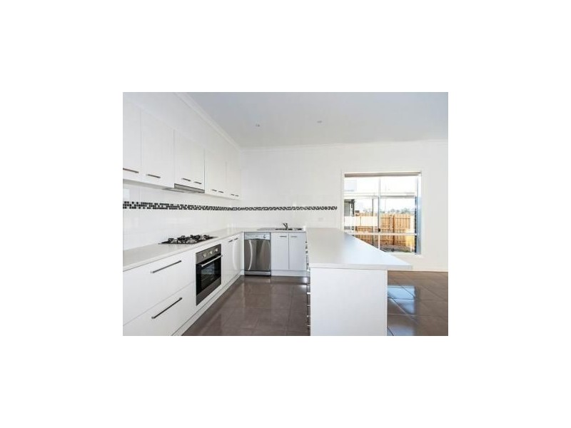 2 Oriano Street, Epping VIC 3076