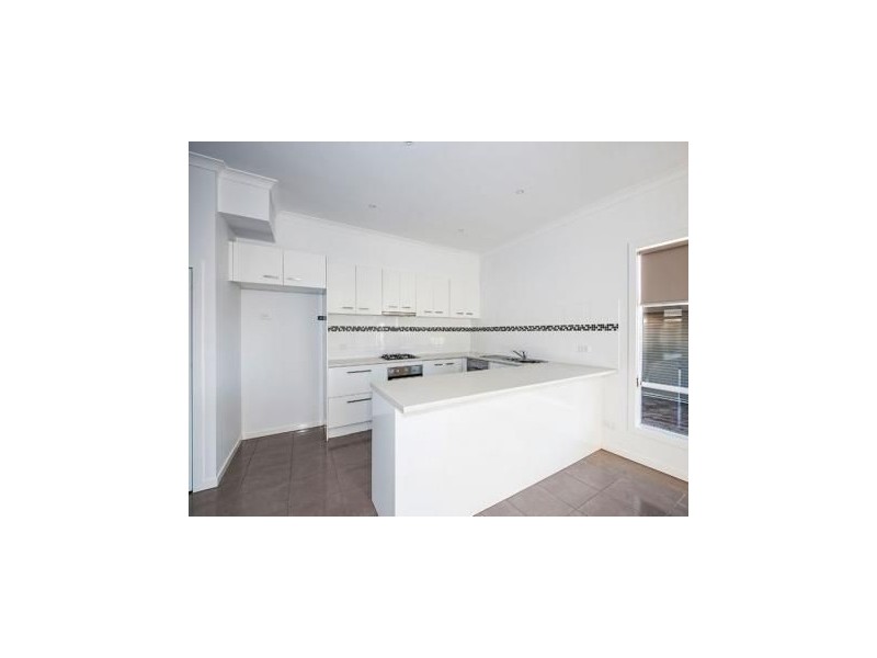 2 Oriano Street, Epping VIC 3076