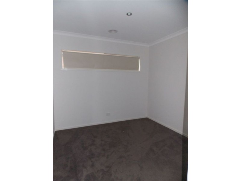 30 Saltlake Boulevard, Epping VIC 3076