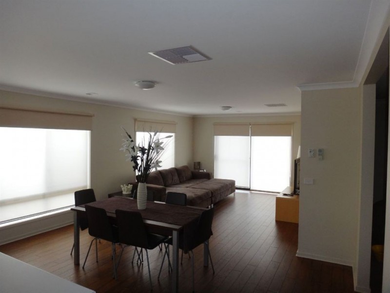 16 Altitude Drive, Doreen VIC 3754