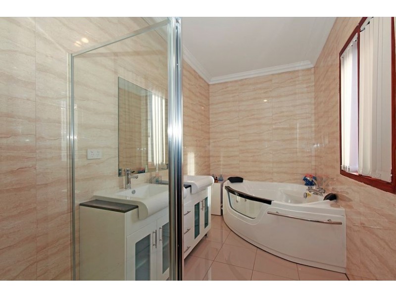 24 Farmhouse Boulevard, Epping VIC 3076