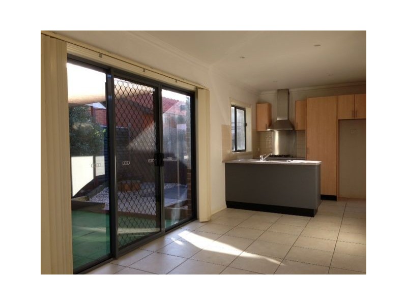 2/37 Rufus street, Epping VIC 3076