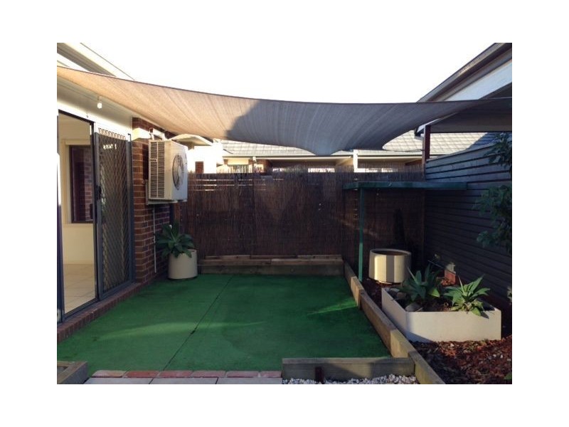 2/37 Rufus street, Epping VIC 3076