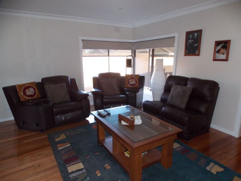 5 Pamela Court, Thomastown VIC 3074