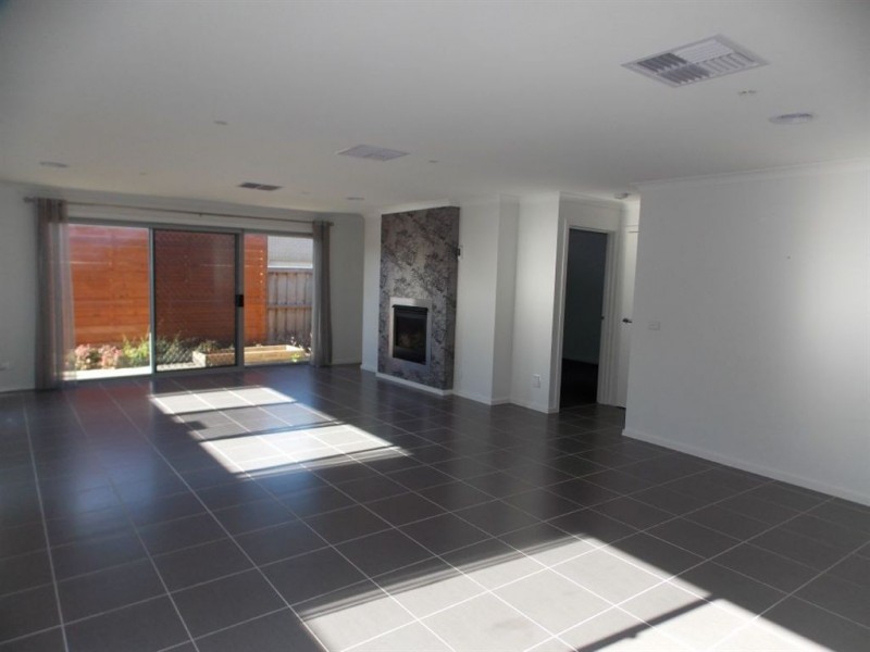 4 Efficient Street, Epping VIC 3076