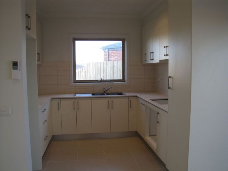 1/7 Rosamond Way, Epping VIC 3076