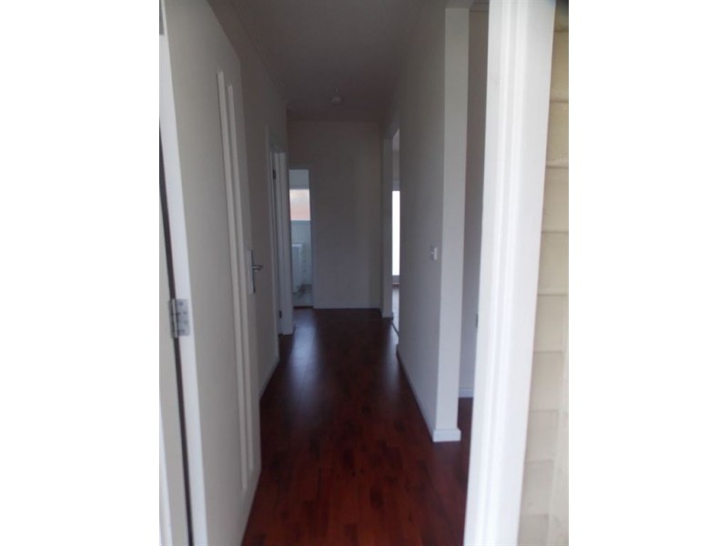 1/5 Pine Street, Lalor VIC 3075