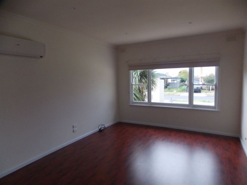 1/5 Pine Street, Lalor VIC 3075