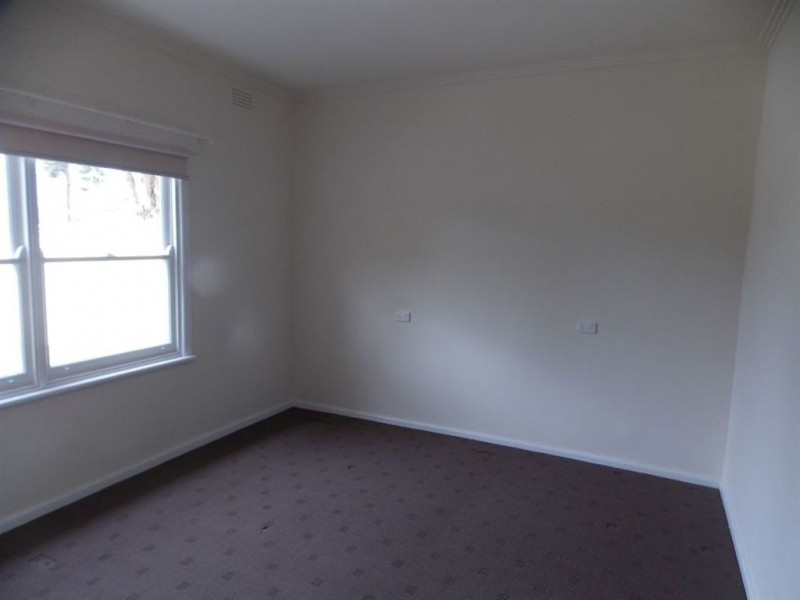 1/5 Pine Street, Lalor VIC 3075