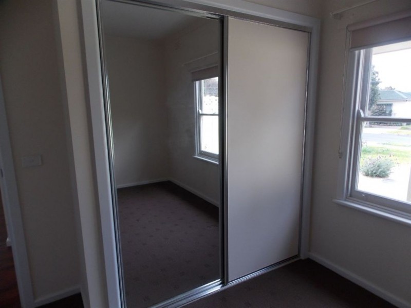 1/5 Pine Street, Lalor VIC 3075