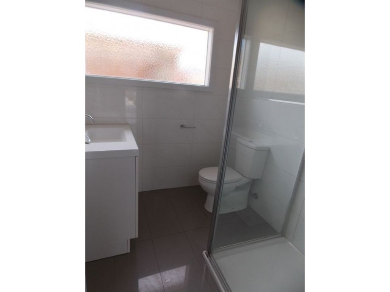 1/5 Pine Street, Lalor VIC 3075