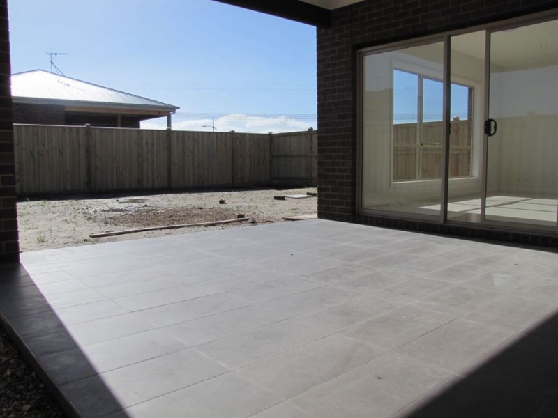 17 De Rossi Boulevard, Epping VIC 3076