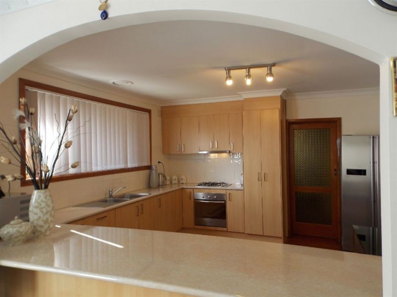 64 Queenscliff Road, Thomastown VIC 3074