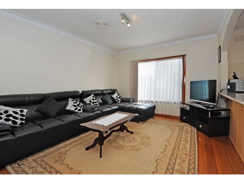 64 Queenscliff Road, Thomastown VIC 3074