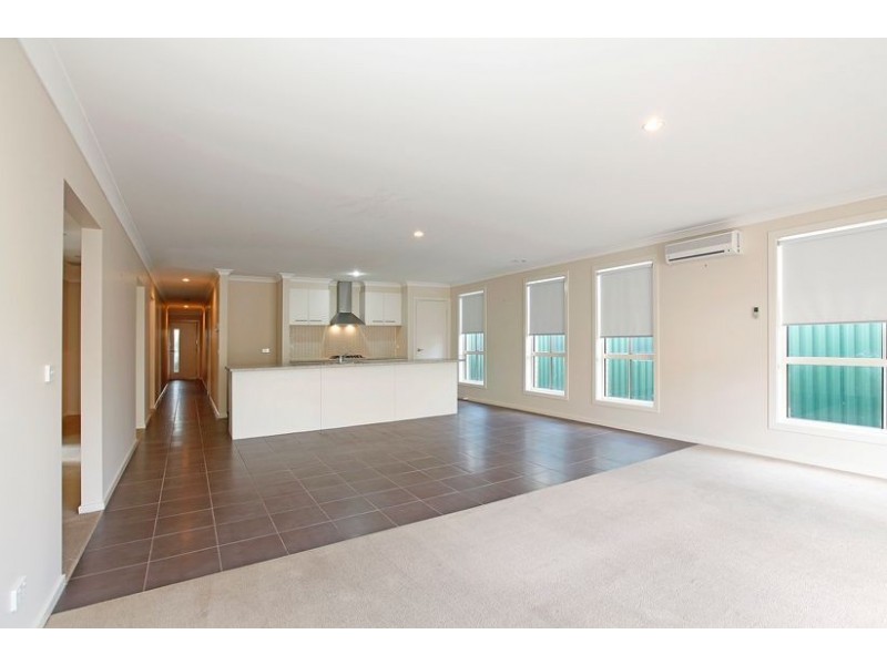 25 Coleridge Way, South Morang VIC 3752