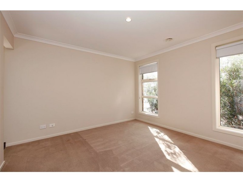 25 Coleridge Way, South Morang VIC 3752