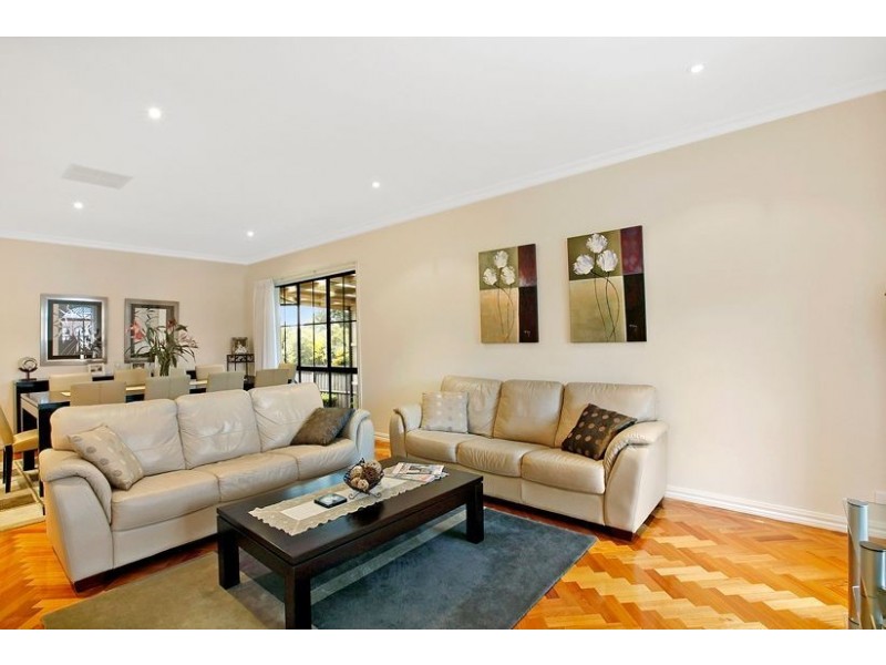 31 Ester Drive, Mill Park VIC 3082