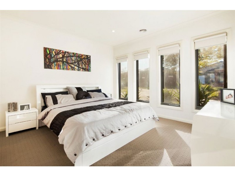 16 Romsey Street, Epping VIC 3076