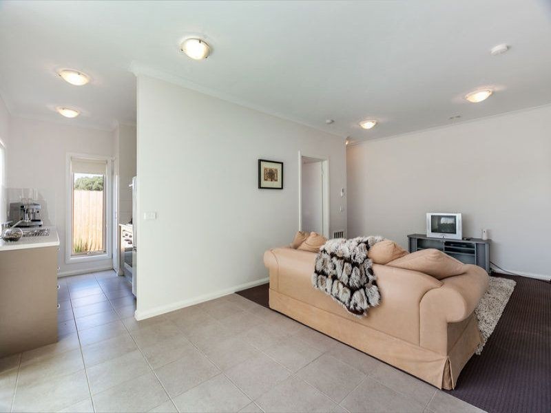 2/25 Edith Street, Epping VIC 3076
