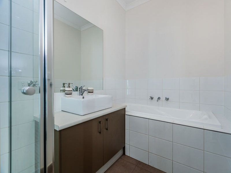 2/25 Edith Street, Epping VIC 3076