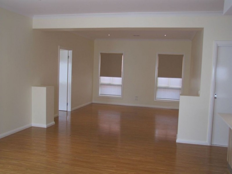 11 Unmack Road, Epping VIC 3076