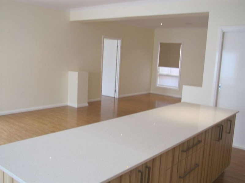 11 Unmack Road, Epping VIC 3076