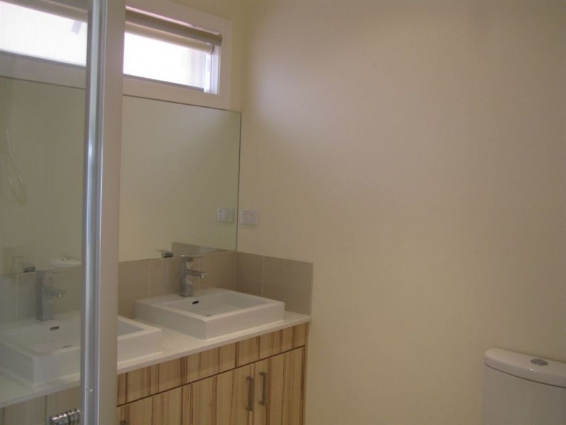 11 Unmack Road, Epping VIC 3076