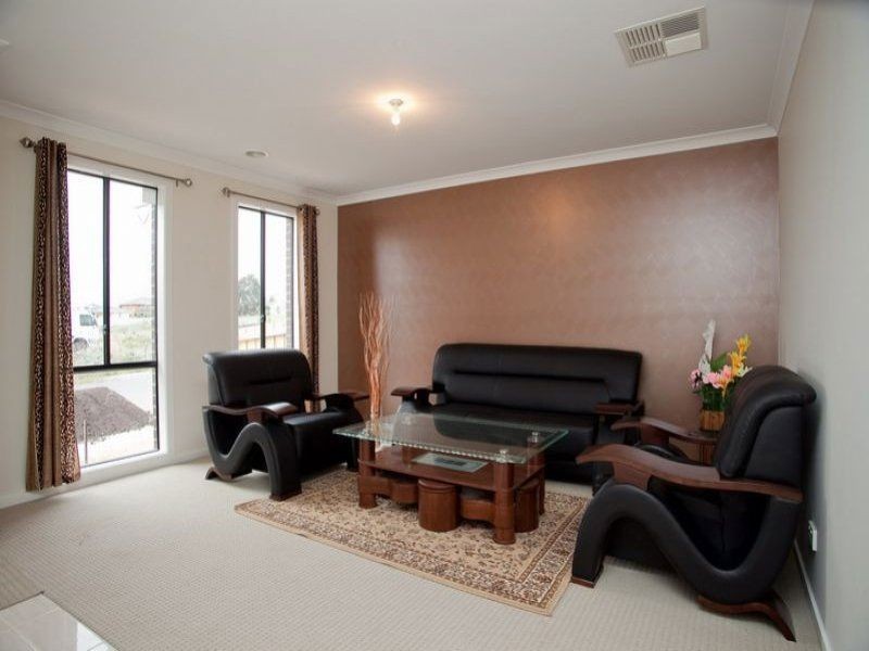 54 Manley Street, Epping VIC 3076