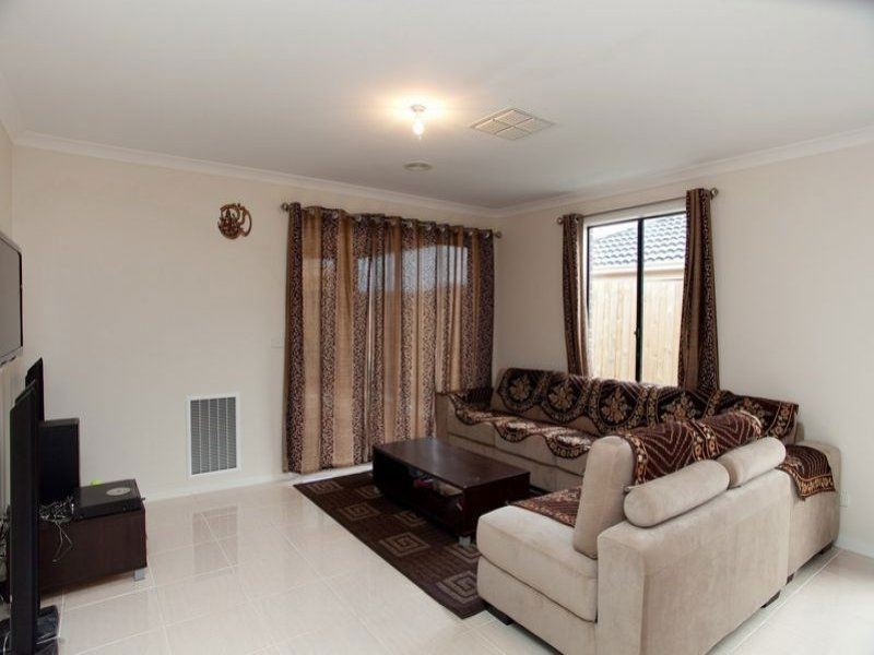 54 Manley Street, Epping VIC 3076