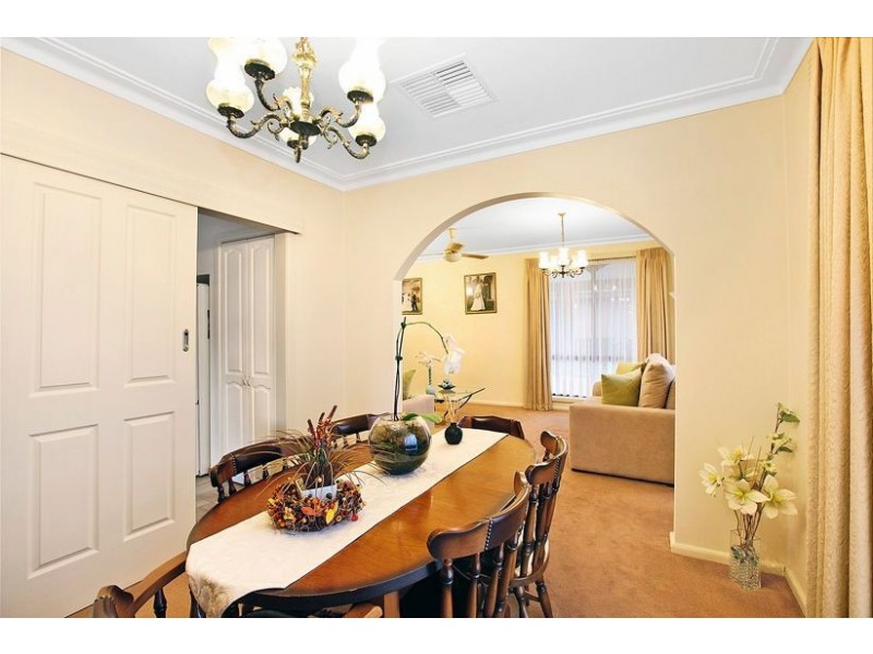 17 Lantana Avenue, Thomastown VIC 3074