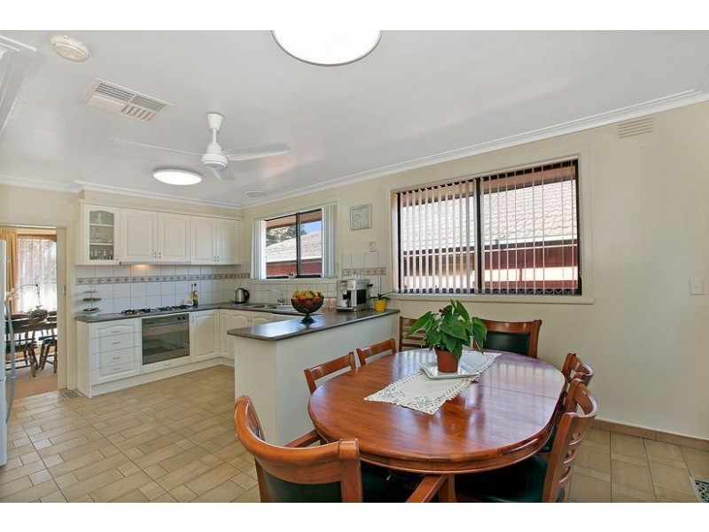 17 Lantana Avenue, Thomastown VIC 3074