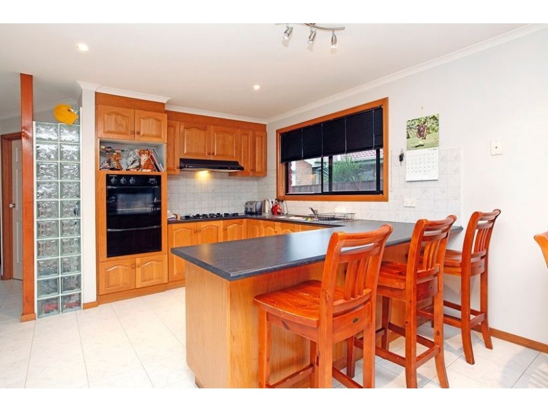 6B Yunupingu Court, Mill Park VIC 3082