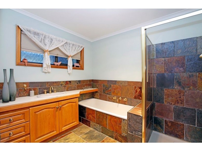 3 Albert Court, Epping VIC 3076