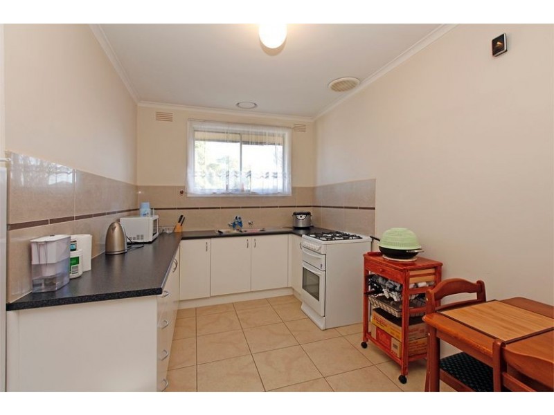 4/27 Allenby Avenue, Reservoir VIC 3073